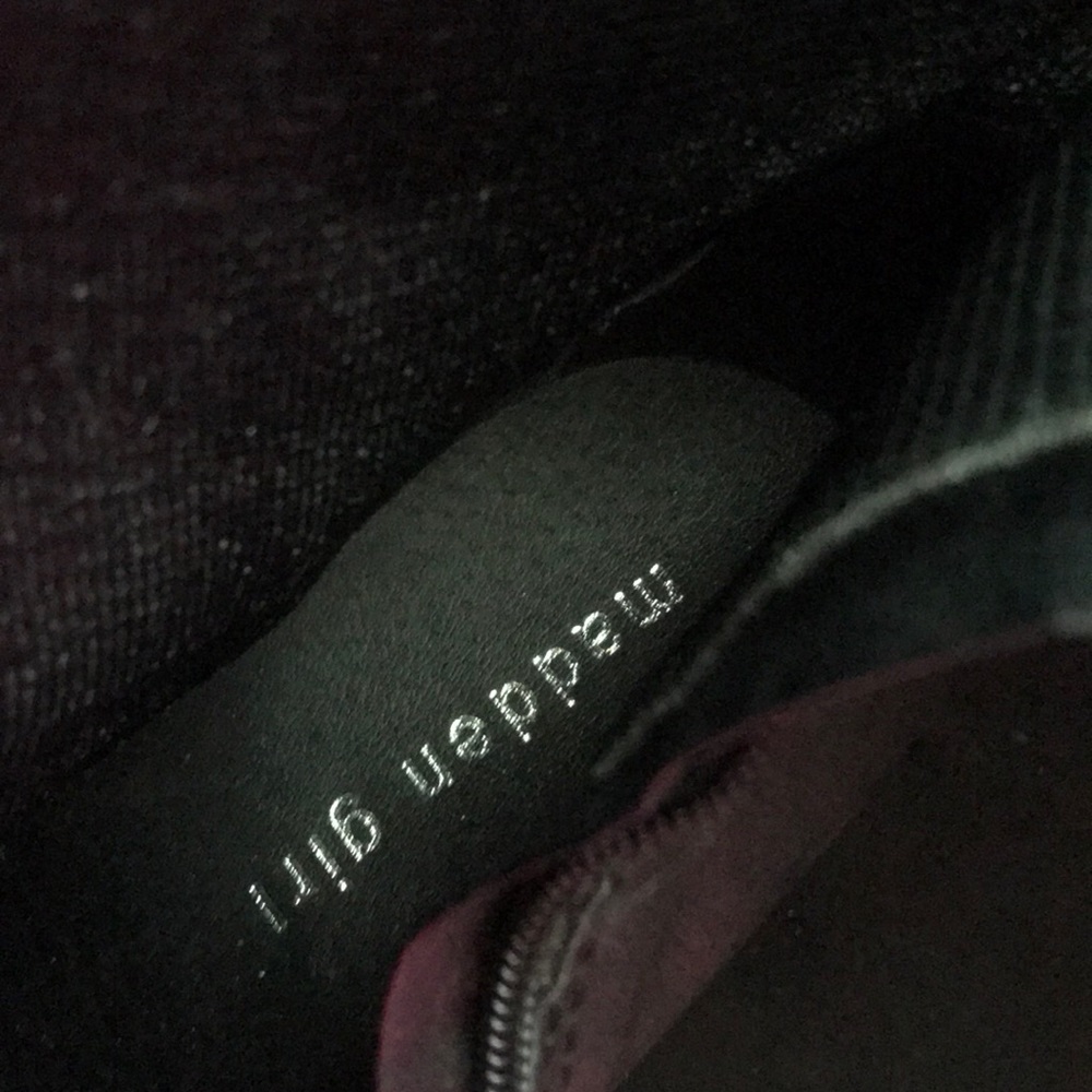 Boot - Picture 4 of 5